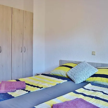 For 8+2 Person In - Insel Rab 17738 *
