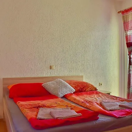For 8+2 Person In - Insel Rab 17738 * Lopar