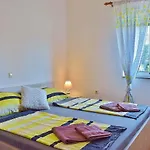 Apartment For 8+2 Person In Lopar - Insel Rab 17738 *